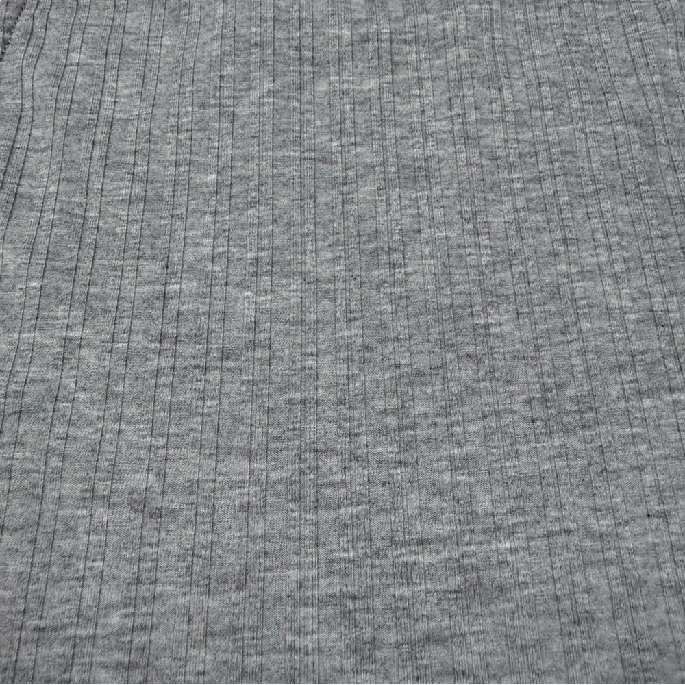 Gray Ribbed Crop Top - Picture 7 of 7